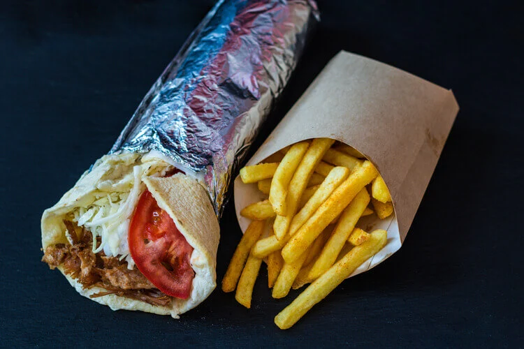 Döner und Pommes